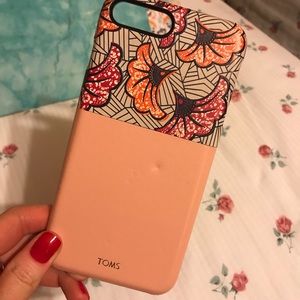 Peach Floral Case from Toms for iPhone 7 Plus
